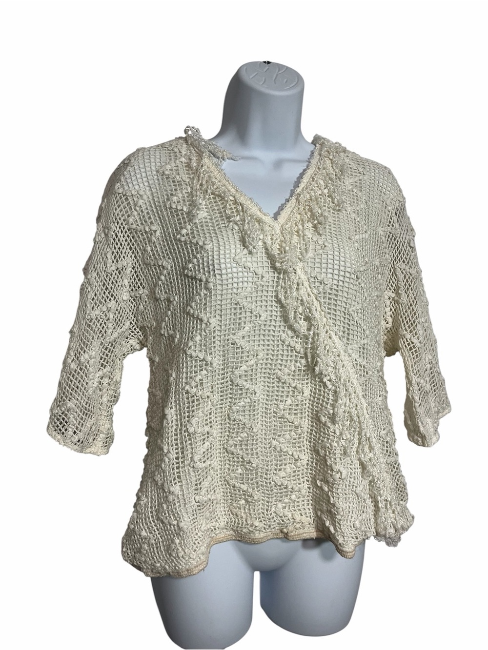 Vintage DAMIANOU Cream Knit Crochet Lace Fringe Asymmetrical Top Size Medium